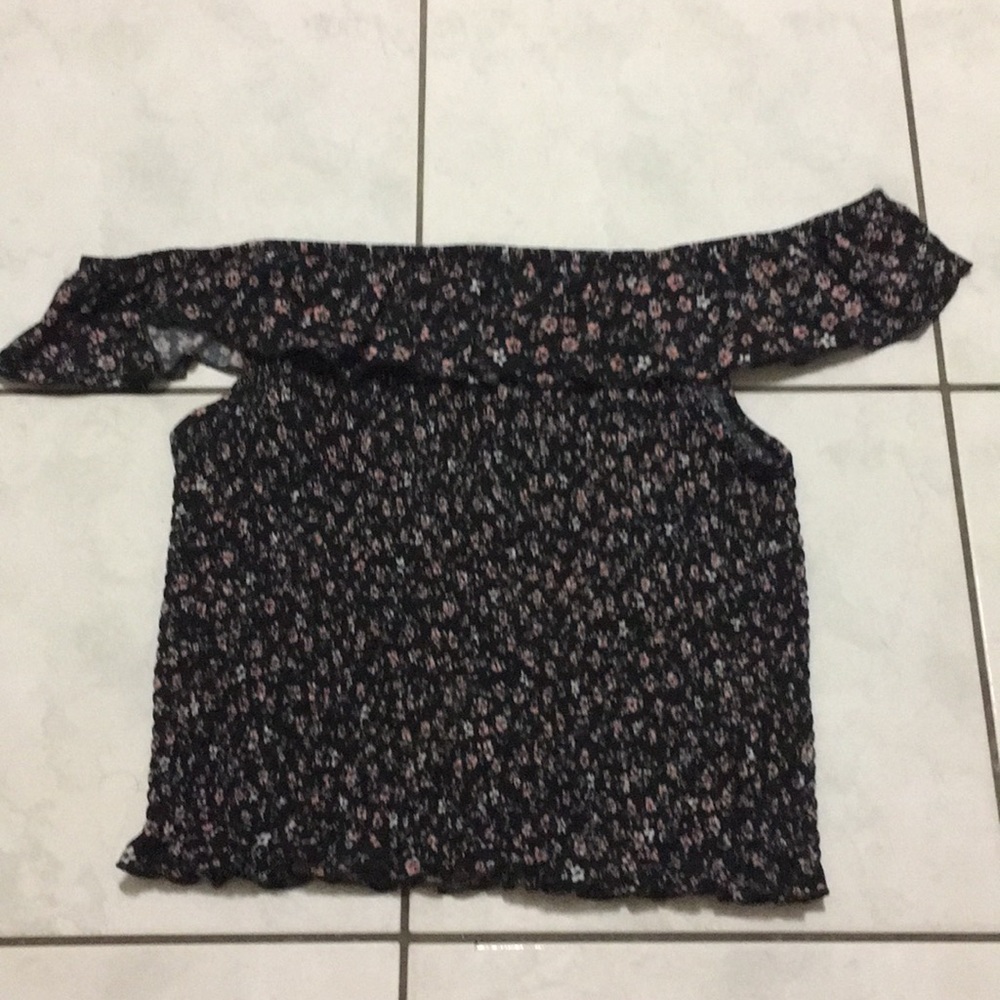 Off the shoulder Shirt